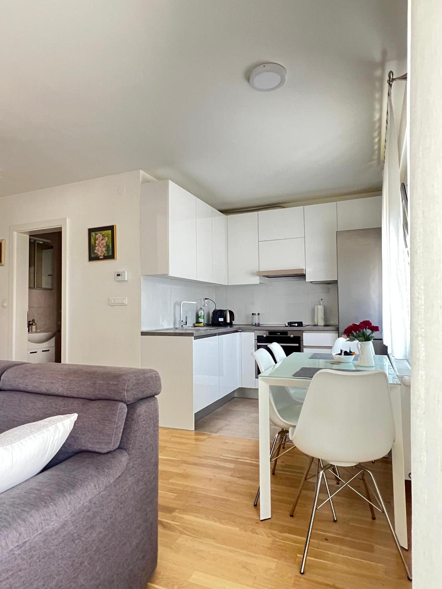 Lucky Place - Zumberacka With Free Private Parking